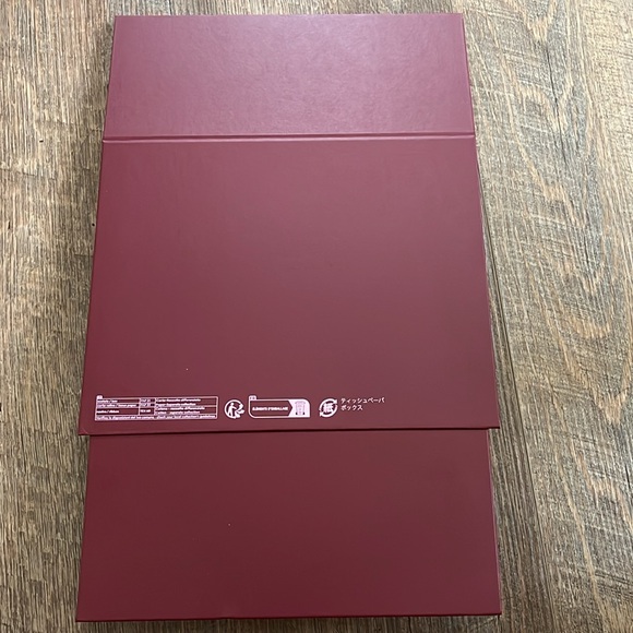 Brand new Gucci burgundy/maroon gift box never used from Italy - Picture 3 of 11